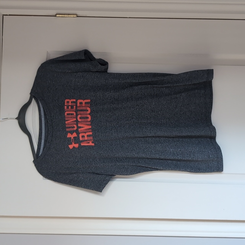 Under Armour T-shirt